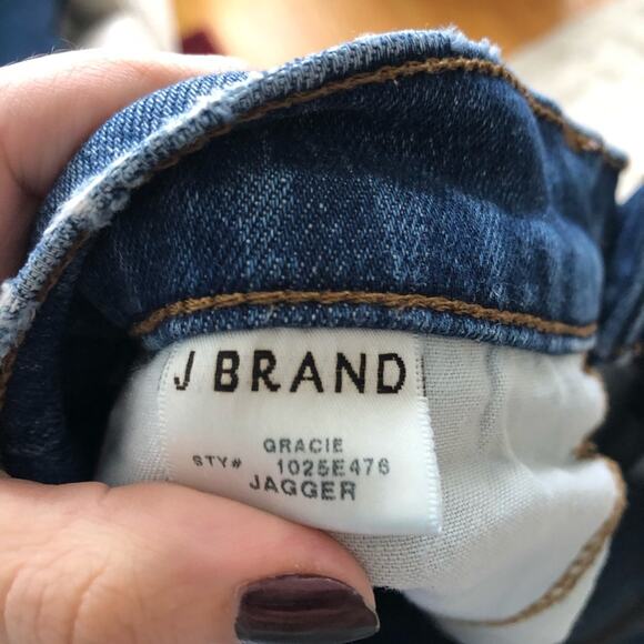 J Brand Gracie High Rise Cuffed Denim Shorts in Jagger Wash - Picture 7 of 10